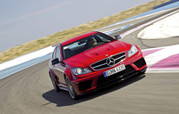 Mercedes-Benz C 63 AMG Coupé Black Series, una bestia que alcanza los 300 km/h