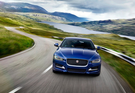 Jaguar Xe