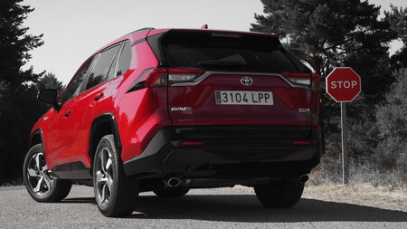 Toyota Rav4 Plug In Hybrid 10