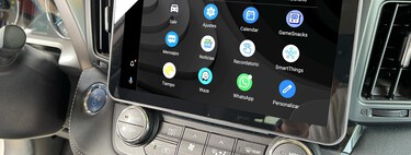 Poner Android Auto en cualquier Android es aún más fácil: la mejor app se actualiza con novedades 