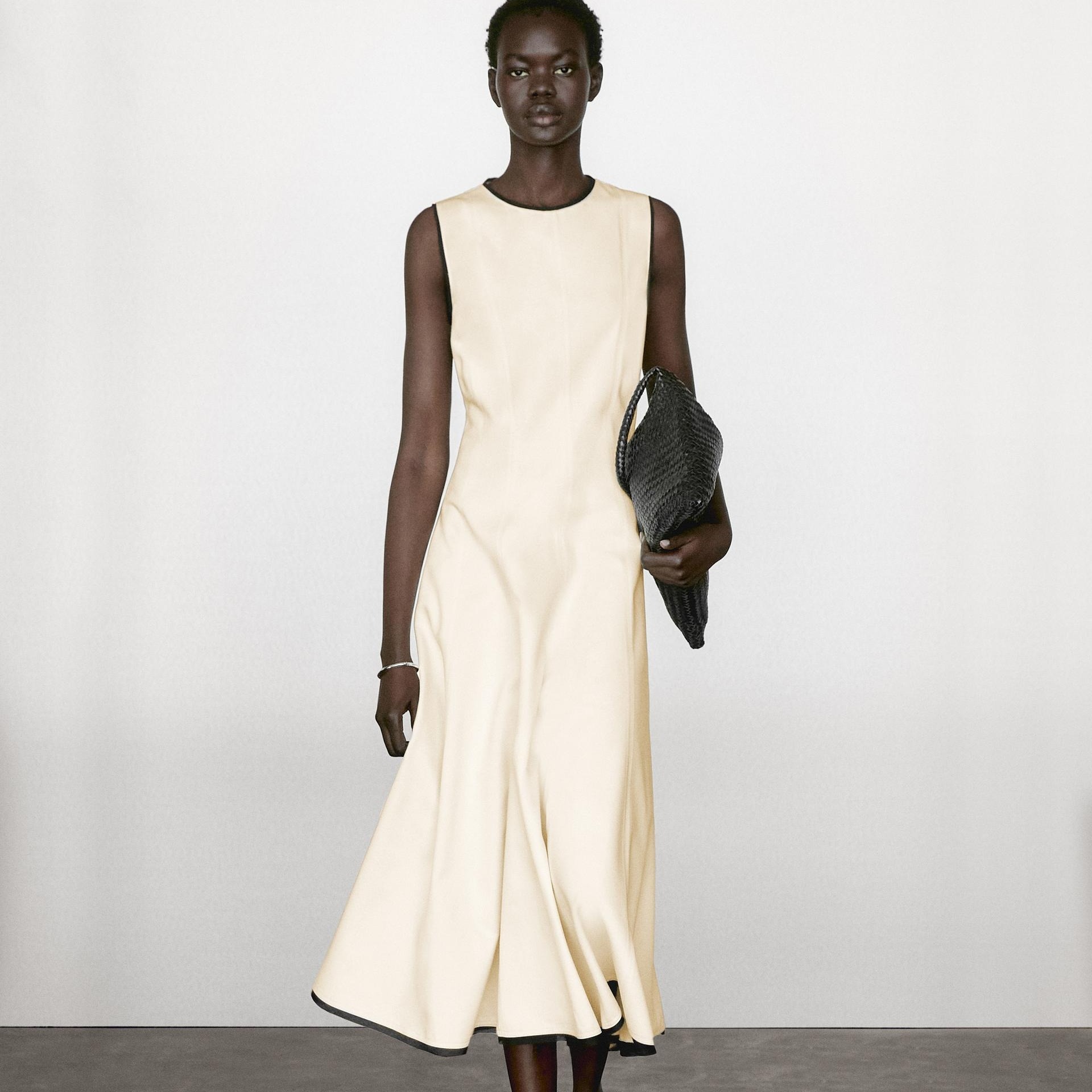 Vestido vuelo vivo contraste

