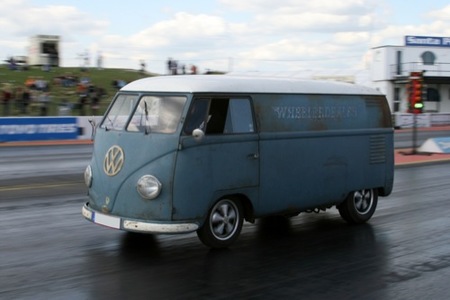 Volkswagen Transporter: 56 años, 165 km/h
