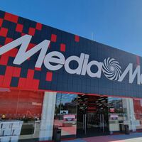 MediaMarkt deja a precio de outlet esta tele QLED con Ambilight que viene también con seis meses gratis a Movistar Plus+