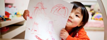 Qué significa que un niño use siempre el mismo color en sus dibujos, según la psicología