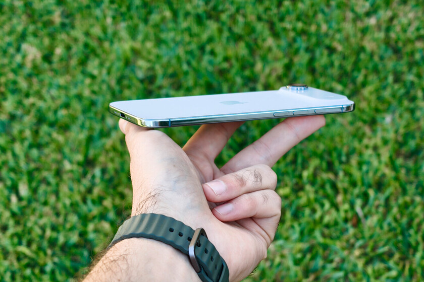 El iPhone más delgado nunca ha costado menos. Lleva casi 550 euros de rebaja y no es la versión más básica