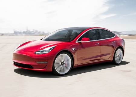 La función para "invocar" a tu Tesla está siendo investigada por varios accidentes de tránsito