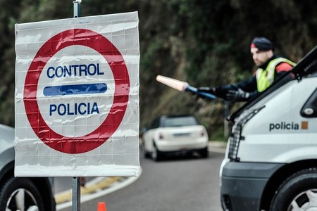 Un conductor de 88 años es cazado a 181 km/h en un tramo de 120 km/h, sin carnet y reincidente