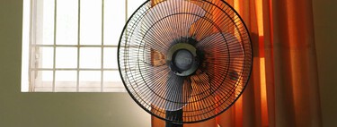 Leonardo Rogel, arquitecto: "Los ventiladores no enfrían el aire, pero pueden refrescar mejor si por la noche se colocan delante de la ventana"  