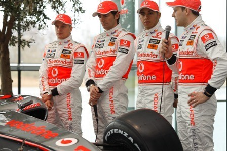 Pedro De La Rosa hace debutar el MP4-24 en Portimao