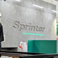 Sprinter nos ayuda a combatir el frío con la camiseta térmica cómoda y ligera que está rebajada al 50% de descuento en su outlet