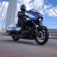 La Harley-Davidson Street Glide Special se viste con un traje Arctic Blast limitado a 500 unidades, por 39.400 euros 