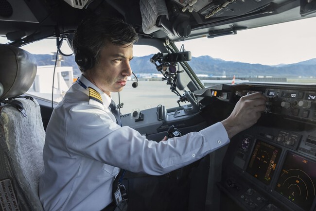 Nathan Fielder como piloto