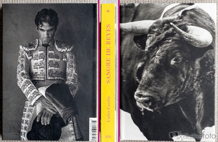 ‘Sangre de Reyes’, nuevo y reflexivo fotolibro de Carlos Cazalis sobre el mundo del toro y José Tomás