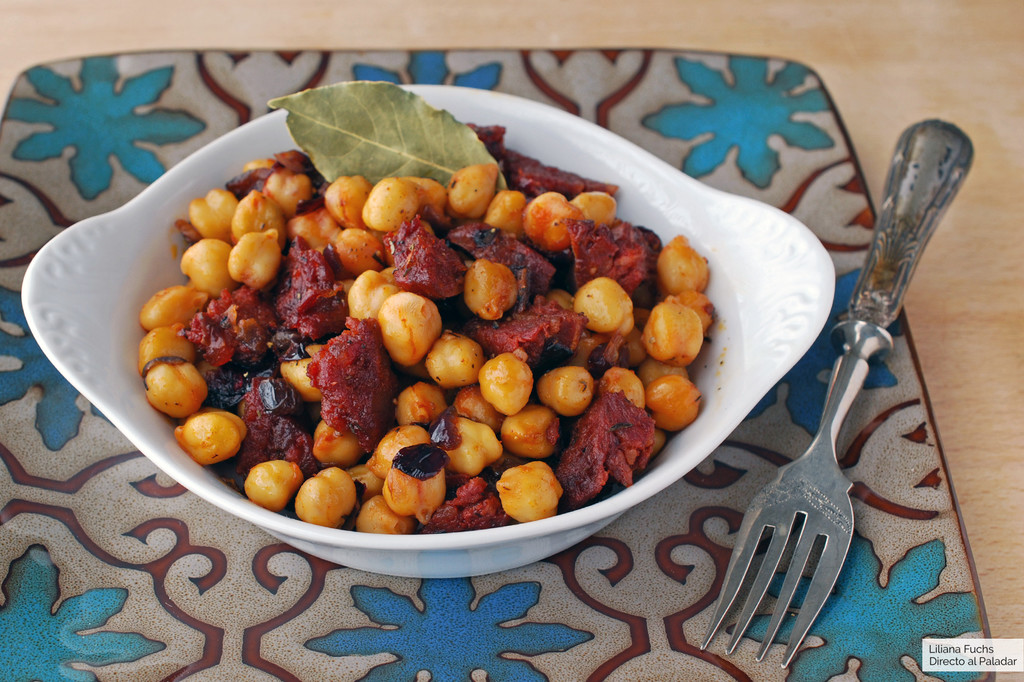 Garbanzos salteados con chorizo y pimentón: receta muy fácil de inspiración marroquí