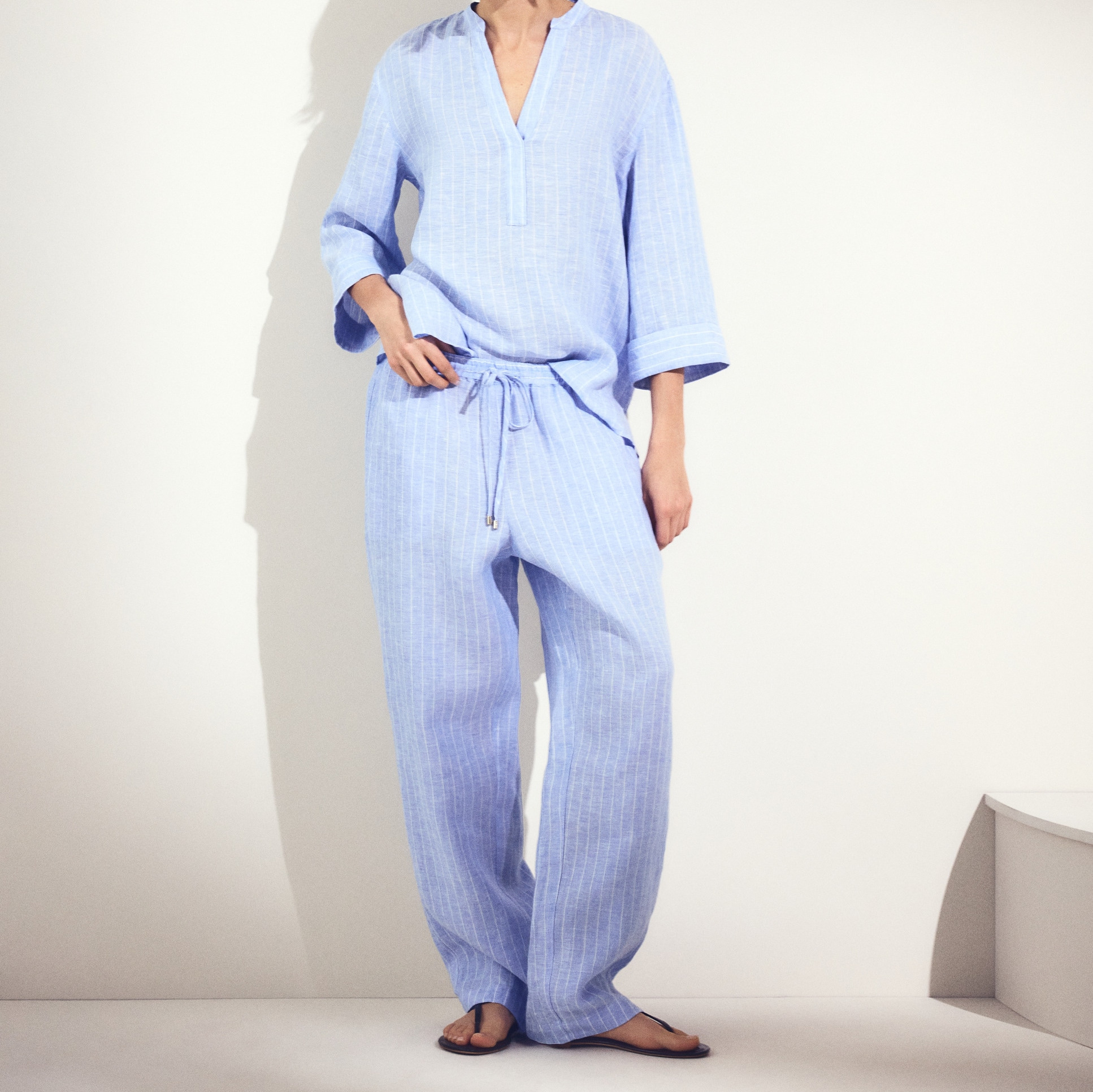 Pantalón jogger de mujer liso de lino Azul Woman El Corte Inglés