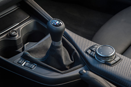 BMW M2 Coupe 02 2016