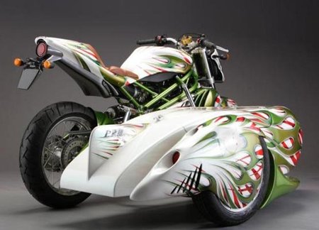 CR&S VUN con sidecar