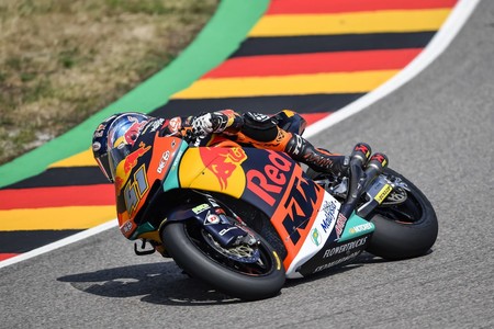 Brad Binder consigue su primera victoria de Moto2 en Sachsenring ante el desastre de Bagnaia y Oliveira