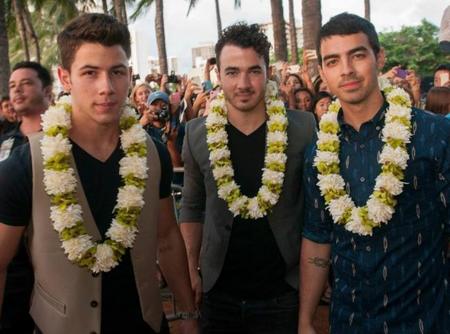 El secreto a voces se confirma: los Jonas Brothers se separan