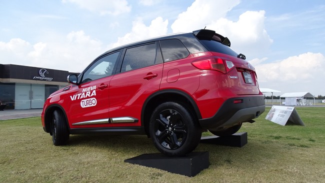 Suzuki Vitara Turbo 2017 16