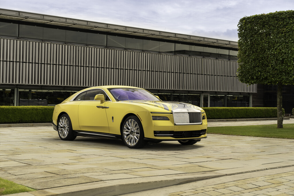 Tengo 35 años y sufriría para pagar un Seat Ibiza. Mientras, Rolls-Royce está haciéndose de oro con su eléctrico para treintañeros