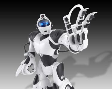 RoboSapien v2, el hermano mayor del robotito