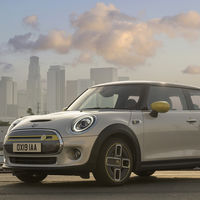 El MINI Cooper SE ya tiene precio para España: el urbano eléctrico partirá de los 33.950 euros