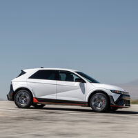 Quieren que no arregles tu propio coche: un programa de 6.000 euros para cambiar las pastillas de freno de un Hyundai