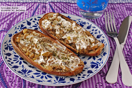 Berenjenas rellenas de champiñones y castañas al microondas. Receta