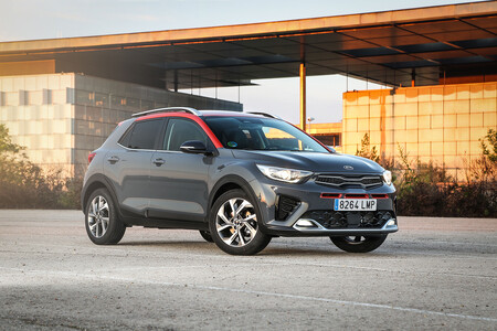 Probamos el nuevo Kia Stonic, ahora mild-hybrid y con buenos ingredientes para luchar contra el SEAT Arona o el Renault Captur