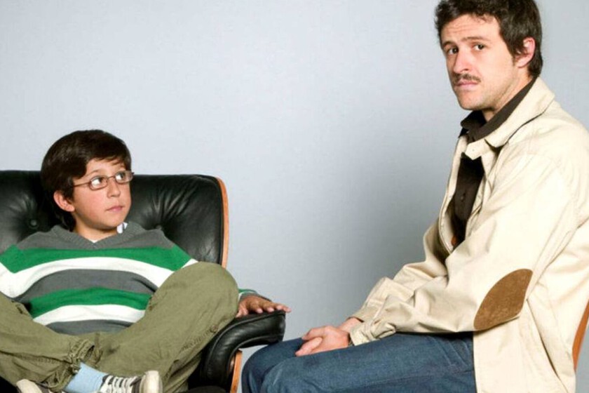Hermanos Y Detectives