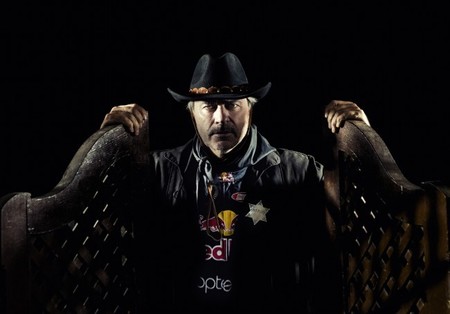 Stephane Peterhansel confirma el interés de Peugeot por él y Carlos Sainz