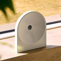 Una bocina futurista con aspecto de diseñador y sonido 3D, y otra con sonido cinematográfico. Las nuevas apuestas de Samsung en México