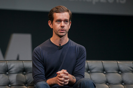 Jack Dorsey, CEO de Twitter, dice sentirse "con más energía y más limpio" fuera de las ondas del Wi-Fi