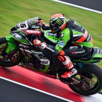 Mr Poleman fulmina el récord. Tom Sykes y Kenan Sofuoglu saldrán los primeros en Sepang