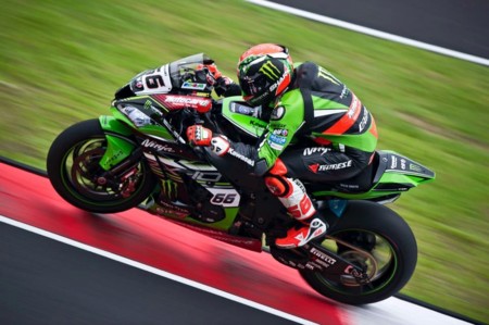 Mr Poleman fulmina el récord. Tom Sykes y Kenan Sofuoglu saldrán los primeros en Sepang