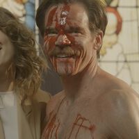 Son dos películas terribles tan malas como parecen, con curas, ninjas y dinosaurios, pero yo no puedo dejar de reime con la saga The Velocipastor