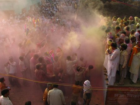 India, Holi