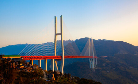 Los puentes más altos del mundo: seis titanes nacidos para mejorar los viajes en coche