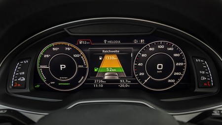 Audi quiere que puedas preguntar a tu coche híbrido qué vía es más eficiente