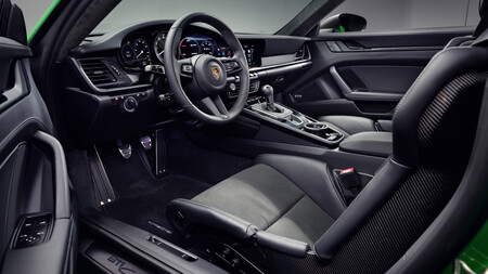 Porsche 911 Carrera T 16