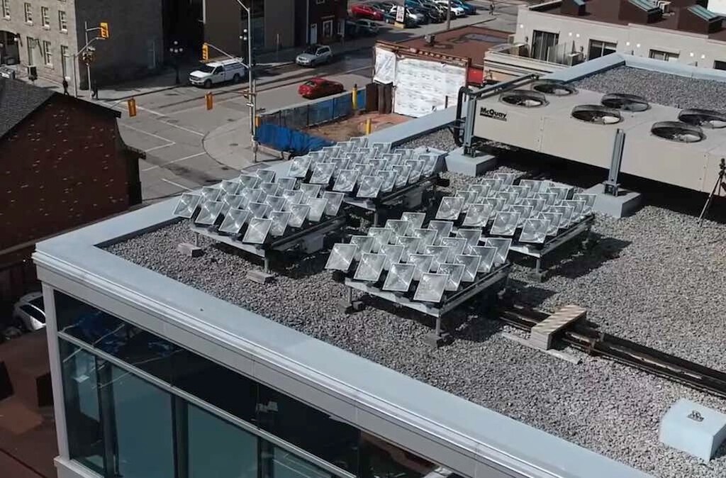 Las placas solares mejoran con este desarrollo. Usa tecnología de los satélites para generar más energía en menos espacio 