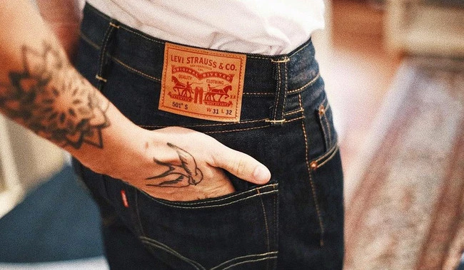 Levis Portada