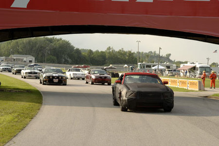 El 2010 Ford Mustang "debuta" en Road America