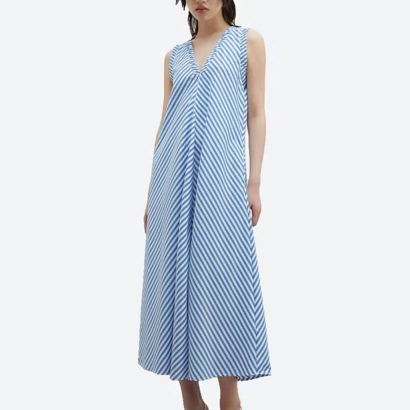 Vestido escote trabajado
