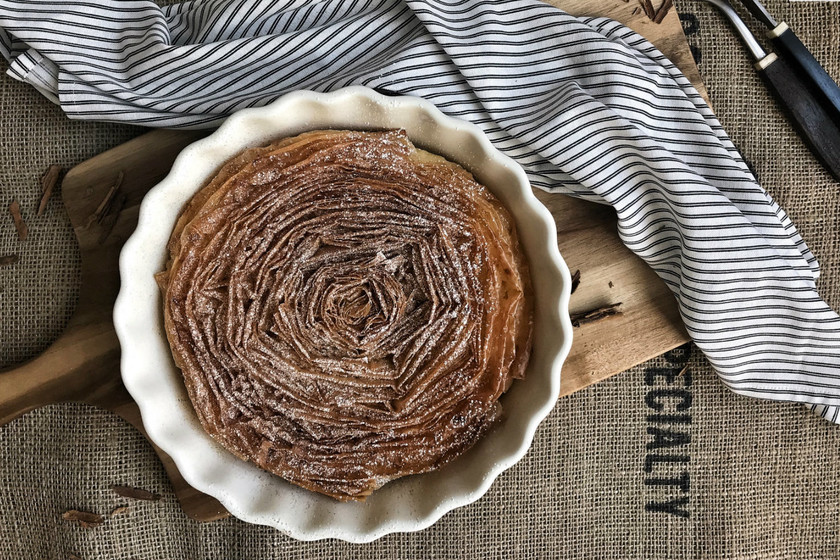 Pastel de leche arrugado, receta tradicional griega (con vídeo incluido)