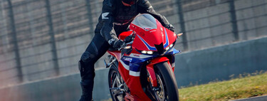 La curiosa táctica de Honda en un país clave: dejar los coches por las motos porque les va mucho mejor con una CBR que con un Accord 