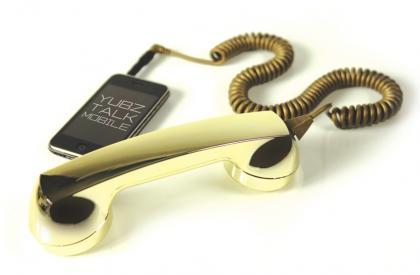 Ybuz Talk Mobile, el regreso del glam retro