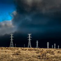La red está a punto de colapsar por la IA: en EEUU Amazon y Google están ahogando el suministro de electricidad. Y se va a poner peor cuanto más se use