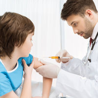 Madrid comenzará a administrar la vacuna tetravalente contra la meningitis a los niños de 12 años